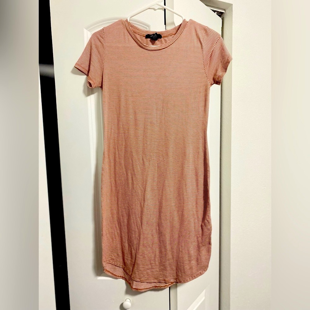Forever 21 T-Shirt dress